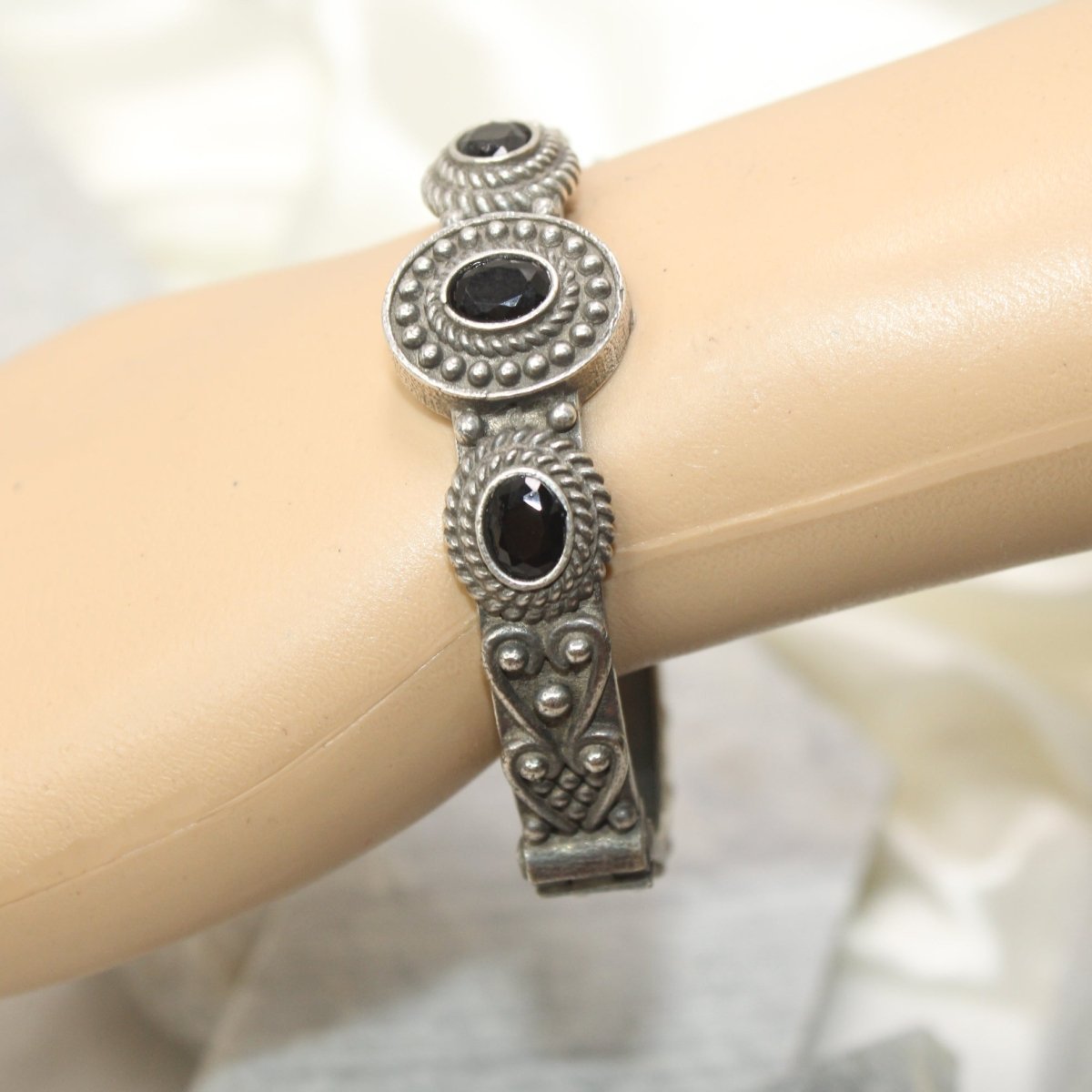 BRACELET LOOK ANTIQUE FINISH KADA-BLACK
