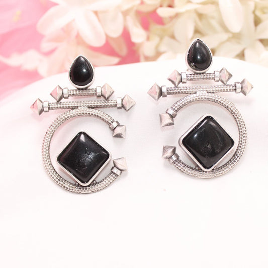 C - SHAPE STUD TYPE DANGLER - BLACK