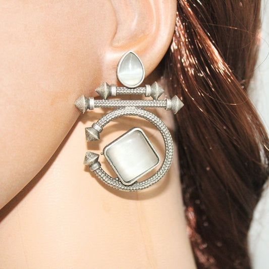 C - SHAPE STUD TYPE DANGLER - GREY
