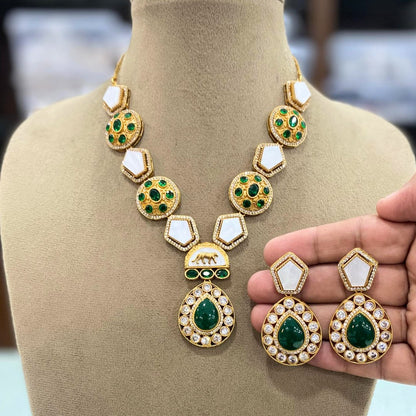 Celebrity-Inspired Green Pendant – White Mother-of-Pearl Base – Emerald Green Doublet Stone