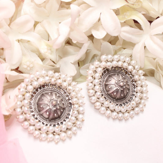 CHAKRA WITH PEARL BORDER STUD