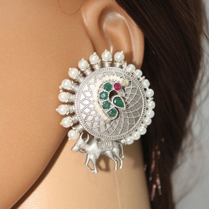 COW PATTERN BIG ROUND STUD WITH PEARLS-GREEN