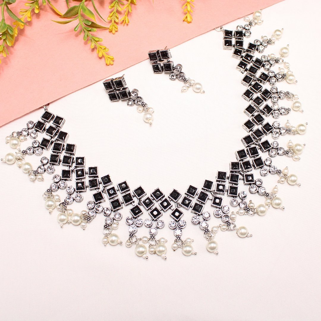 CRYSTAL NECKLACE SET-BLACK