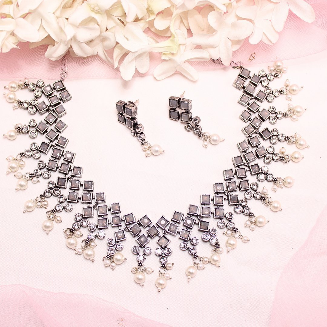 CRYSTAL NECKLACE SET-GREY