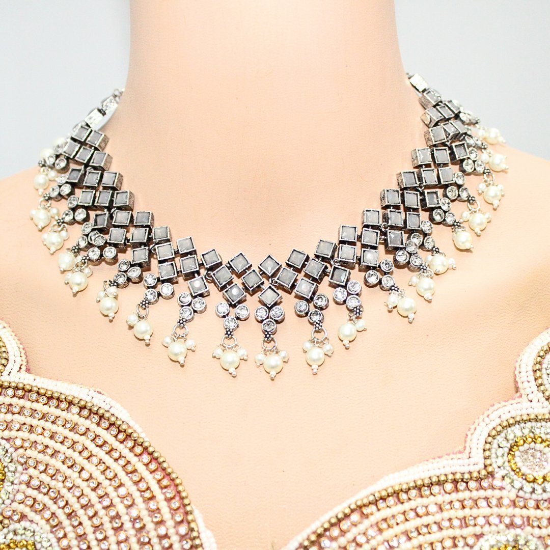 CRYSTAL NECKLACE SET-GREY