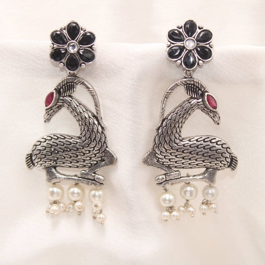 DEER PATTERN DANGLER-BLACK