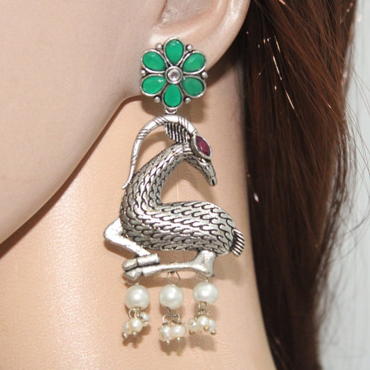 DEER PATTERN DANGLER - GREEN