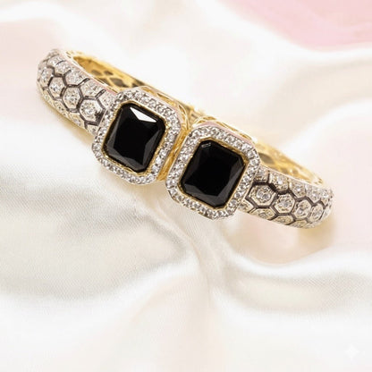 DIAMOND LOOK ALIKE BRACELET GOLDEN POLISH-BLACK