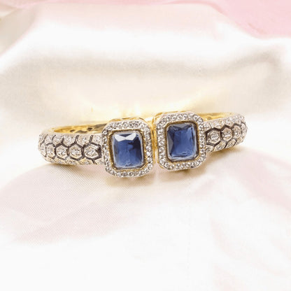 DIAMOND LOOK ALIKE BRACELET GOLDEN POLISH-BLUE