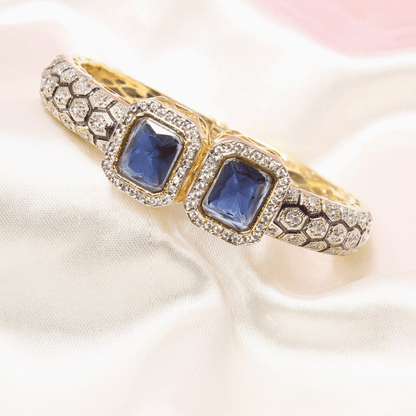 DIAMOND LOOK ALIKE BRACELET GOLDEN POLISH - BLUE