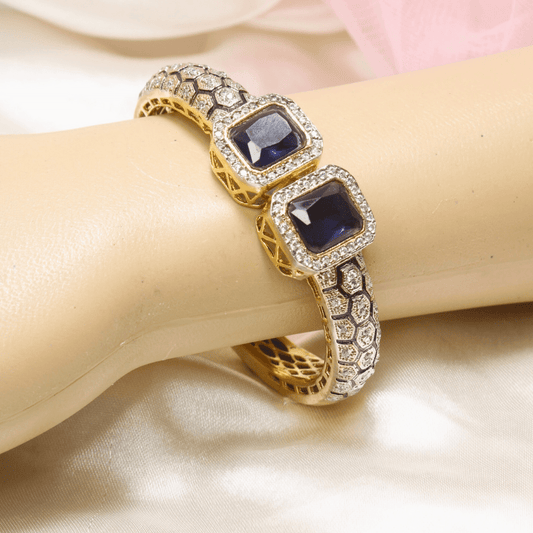 DIAMOND LOOK ALIKE BRACELET GOLDEN POLISH - BLUE