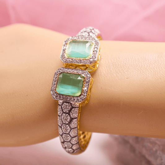 DIAMOND LOOK ALIKE BRACELET GOLDEN POLISH - MINT