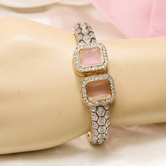 DIAMOND LOOK ALIKE BRACELET GOLDEN POLISH - PINK