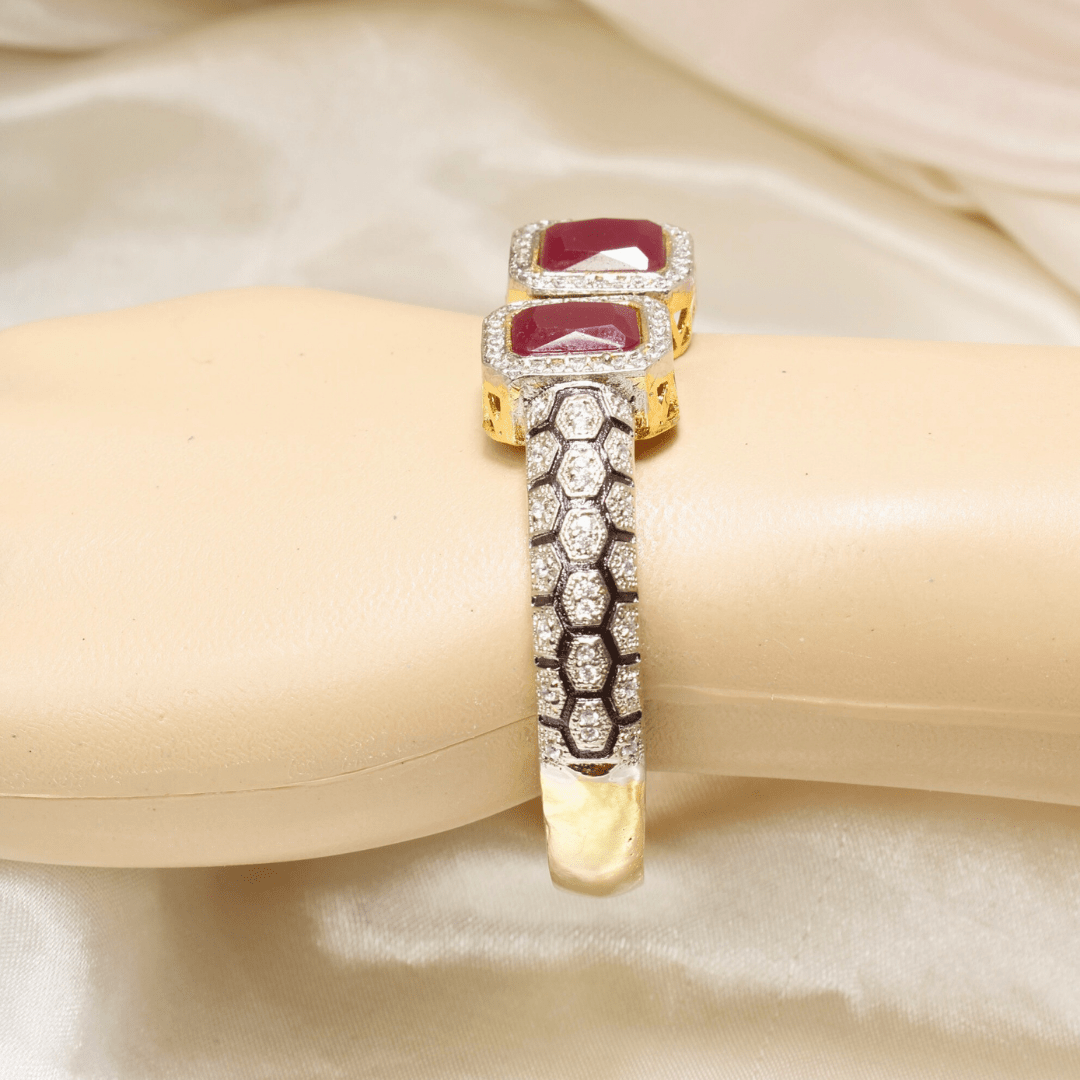 DIAMOND LOOK ALIKE BRACELET GOLDEN POLISH - RED