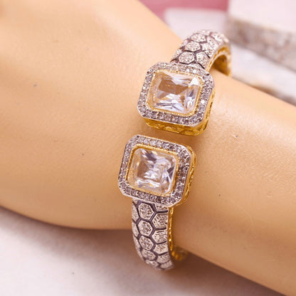 DIAMOND LOOK ALIKE BRACELET GOLDEN POLISH-TRANSPARENT KO Dr
