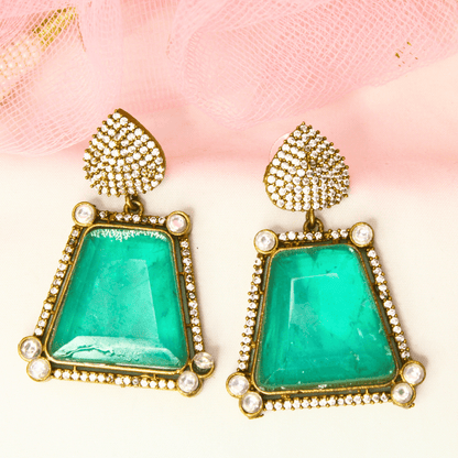 DOUBLET STONE AND MOISSANITE STONE HASLI LOOK NECKLACE