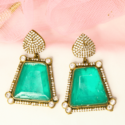 DOUBLET STONE AND MOISSANITE STONE HASLI LOOK NECKLACE