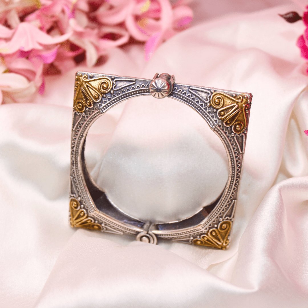 DUAL-TONE KADA-SQUARE KARIGARI