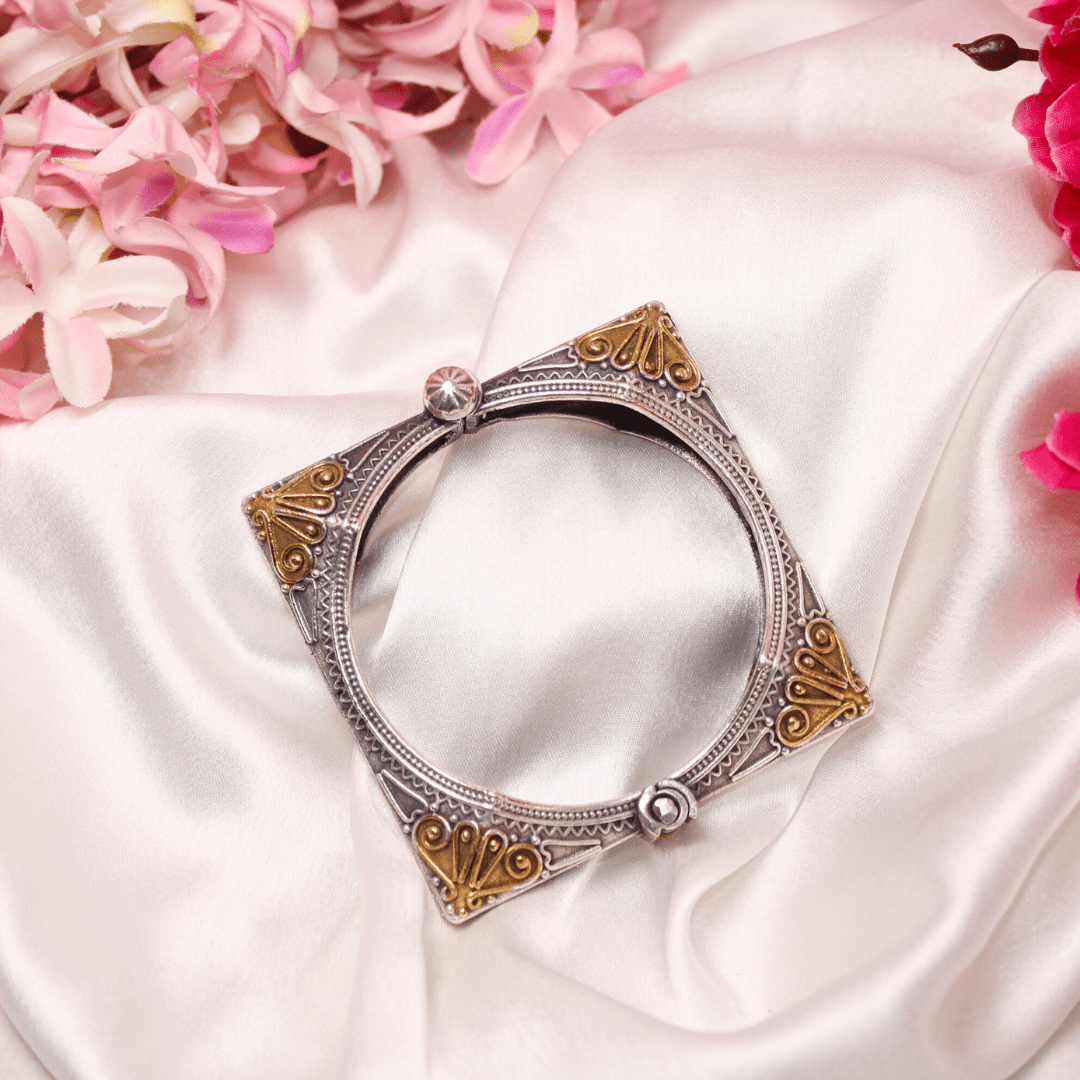 DUAL - TONE KADA - SQUARE KARIGARI