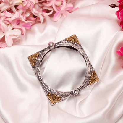 DUAL - TONE KADA - SQUARE KARIGARI