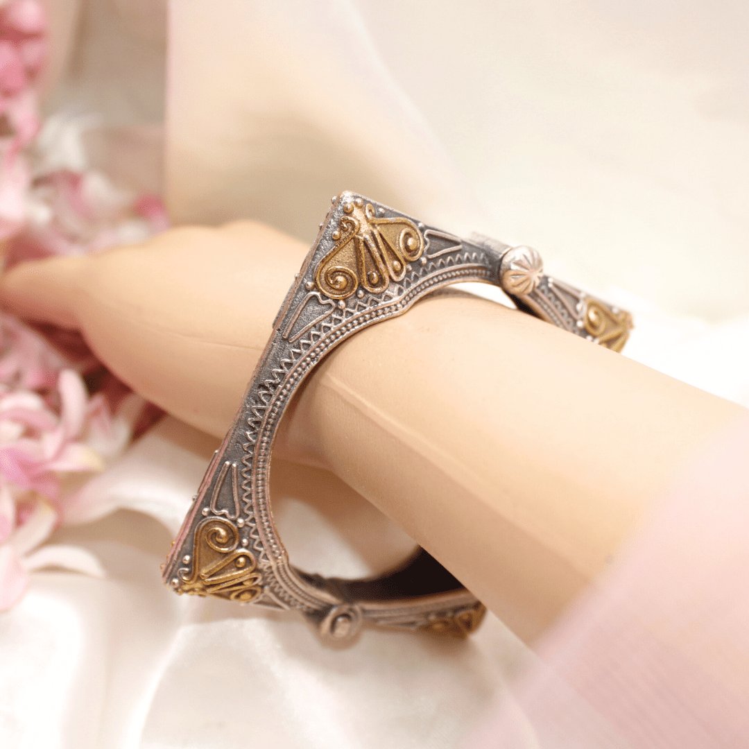 DUAL-TONE KADA-SQUARE KARIGARI