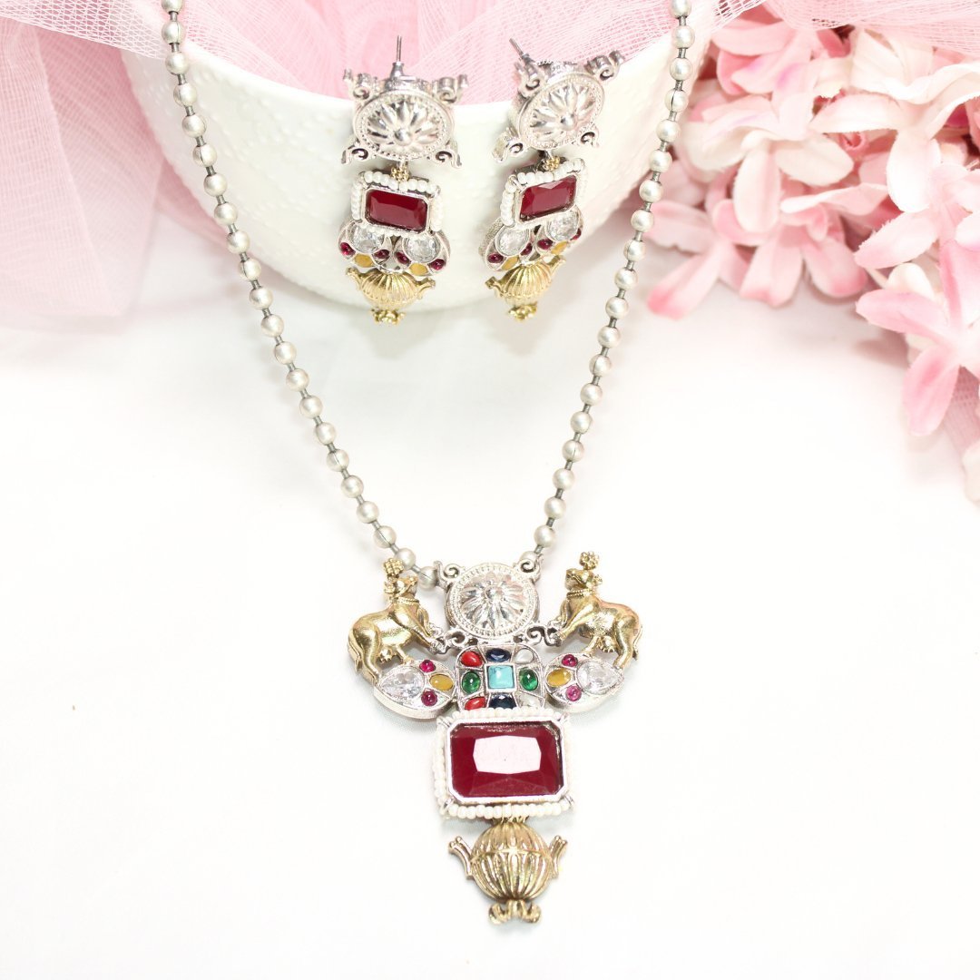 DUAL-TONE NANDI PENDANT SET-RED