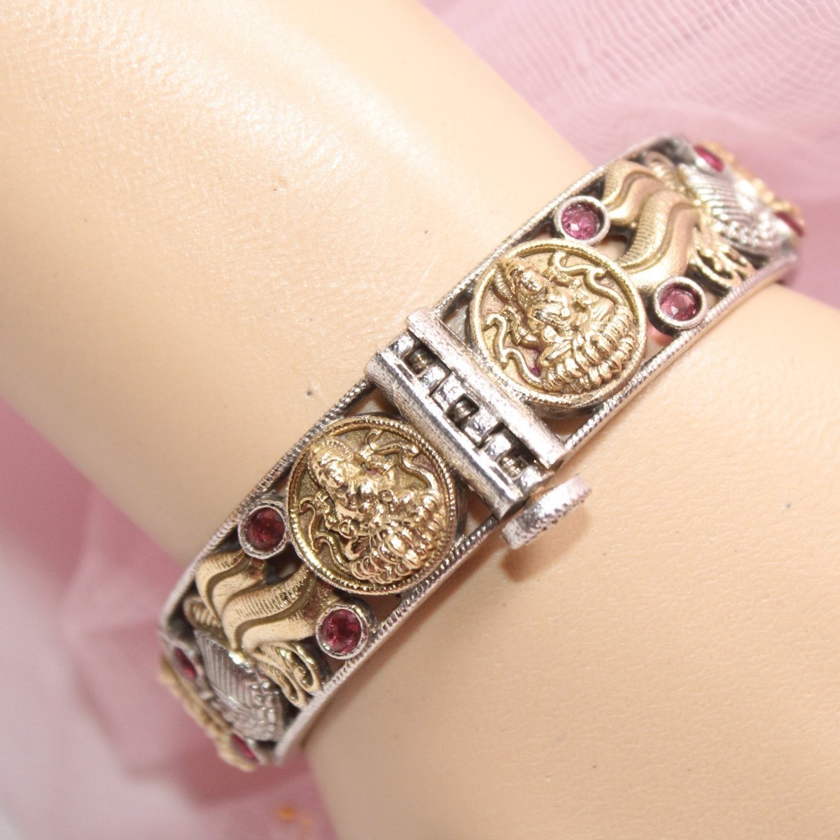 DUAL-TONE ROUND LAXMI  MOR KADA-RED