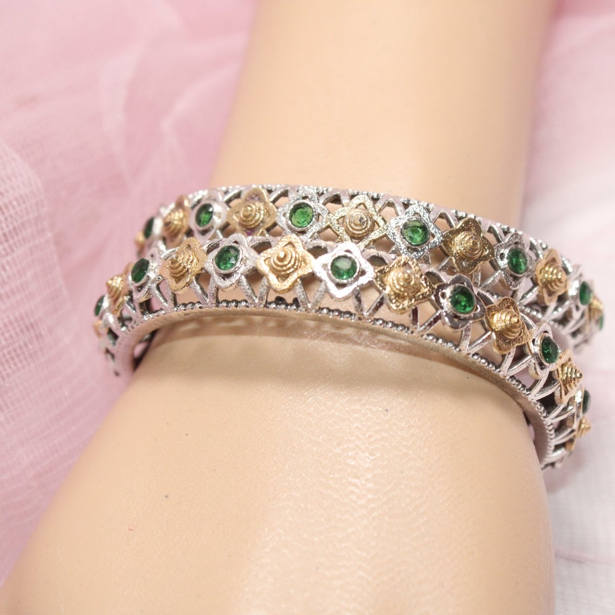 DUAL - TONE TRIKON JAALI RAJPUTANA BANGLE PAIR - SET OF 2 BANGLES - GREEN
