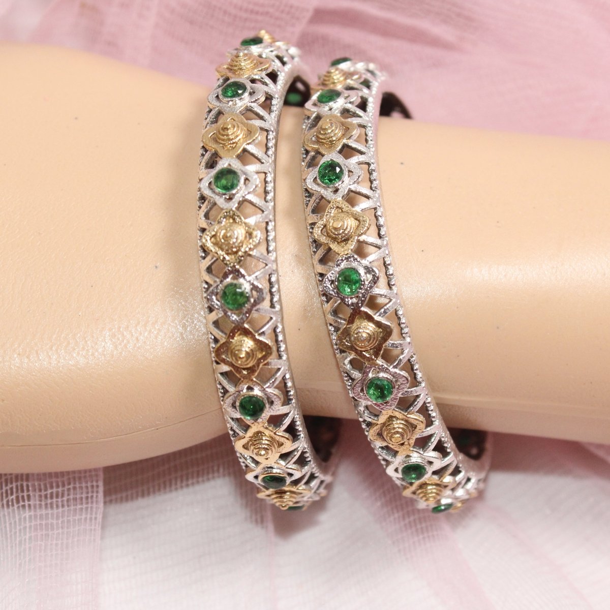 DUAL - TONE TRIKON JAALI RAJPUTANA BANGLE PAIR - SET OF 2 BANGLES - GREEN