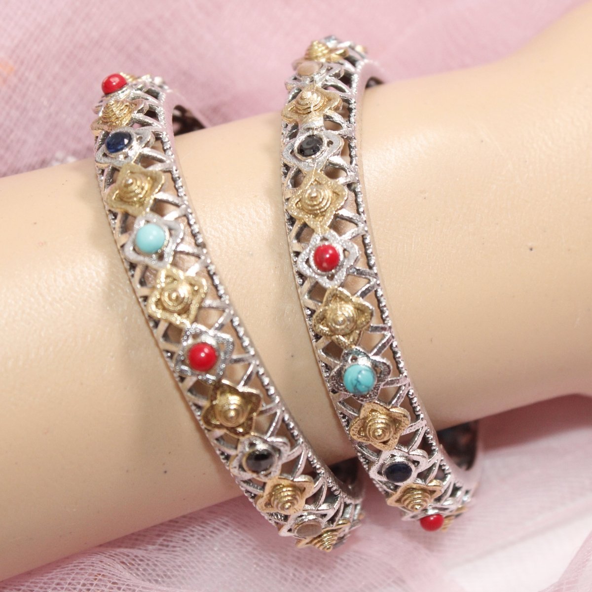 DUAL - TONE TRIKON JAALI RAJPUTANA BANGLE PAIR - SET OF 2 BANGLES - NAVRATNA