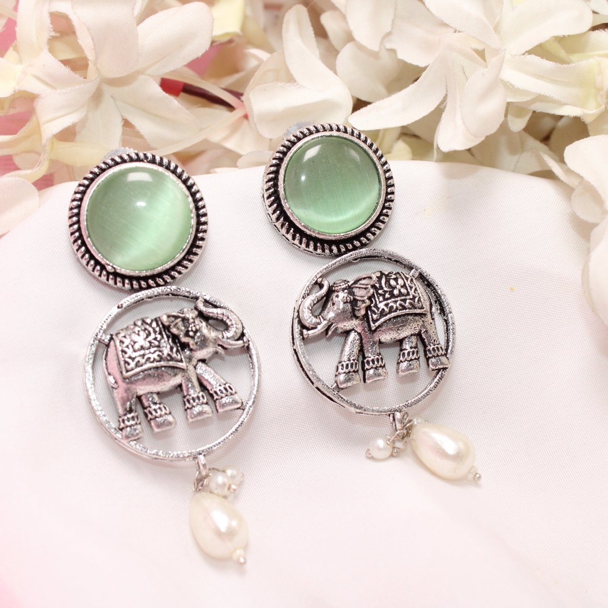 ELEPHANT IN RING & MONALISA STONE EARRING-LIGHT GREEN
