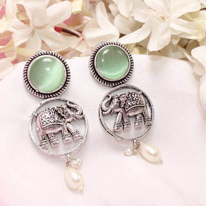 ELEPHANT IN RING & MONALISA STONE EARRING-LIGHT GREEN