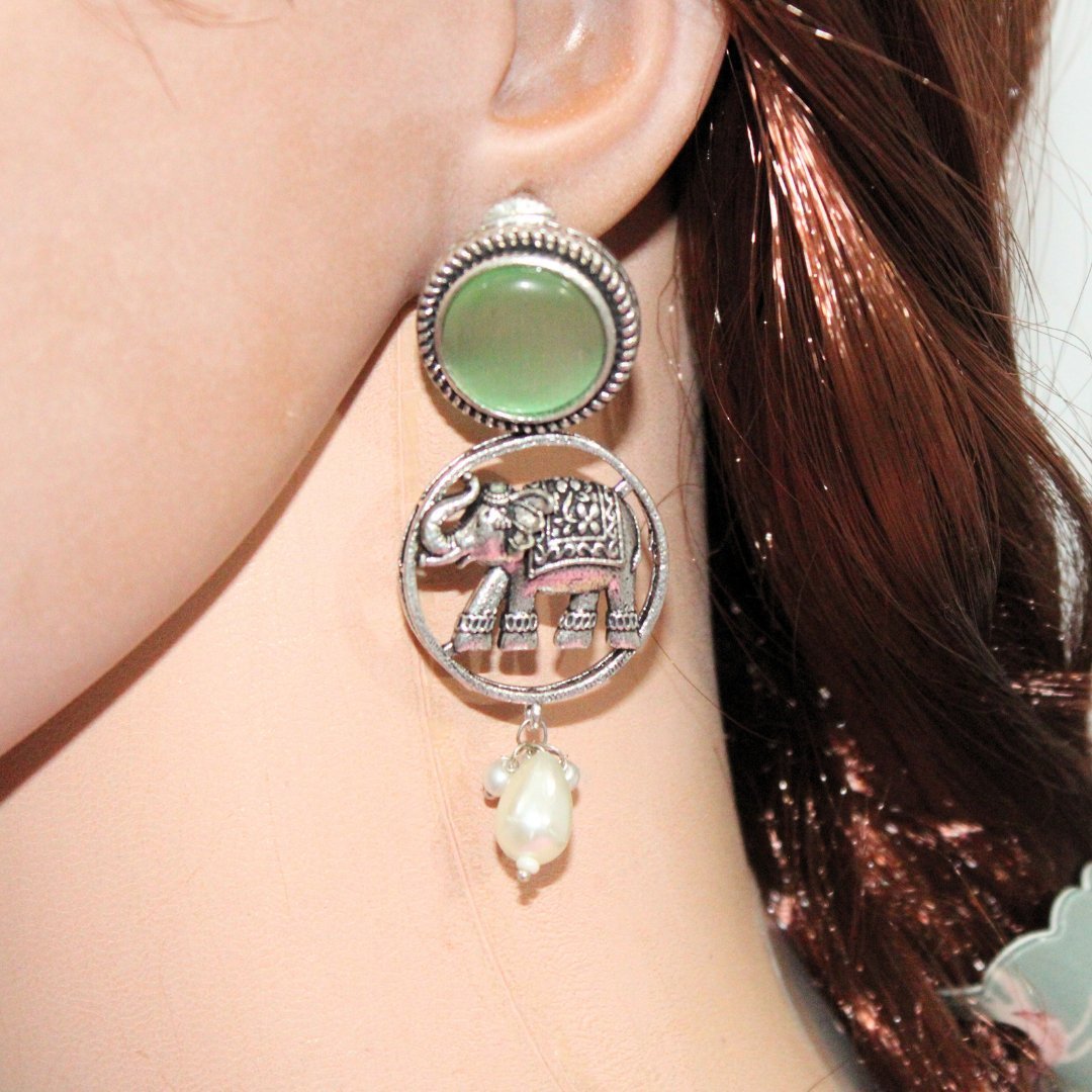 ELEPHANT IN RING & MONALISA STONE EARRING-LIGHT GREEN