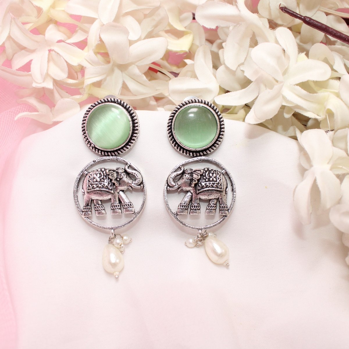 ELEPHANT IN RING & MONALISA STONE EARRING-LIGHT GREEN