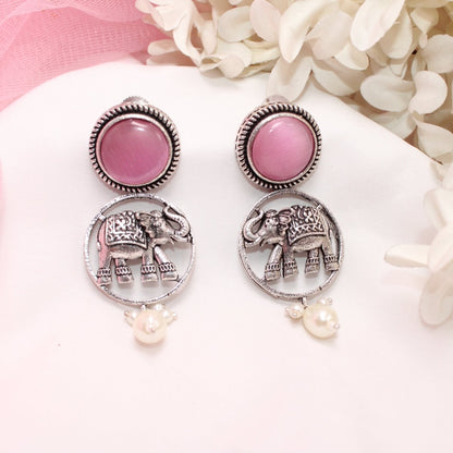 ELEPHANT IN RING & MONALISA STONE EARRING-PINK