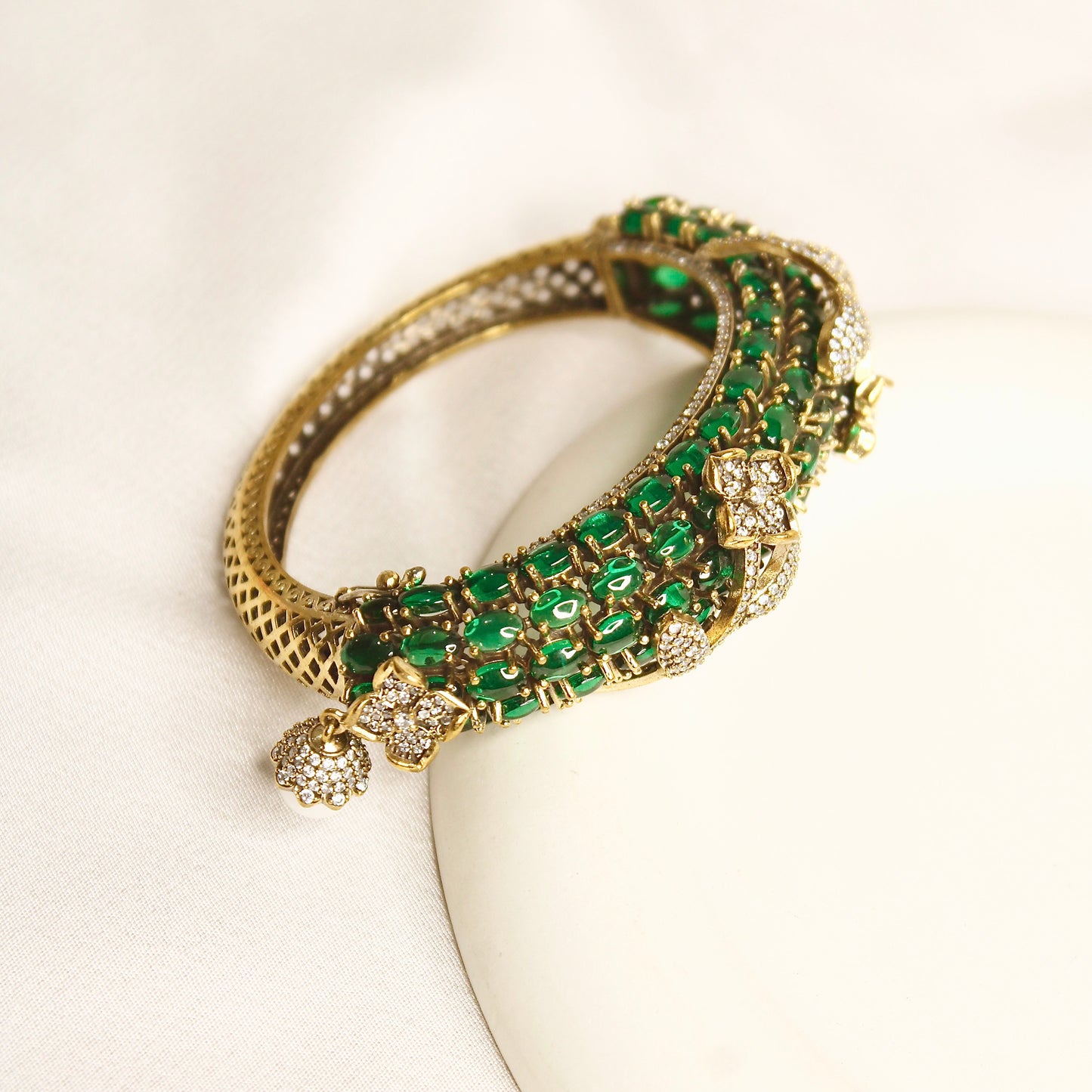 Emerald Green Beaded Leaf Motif Layered Kada – product view 3