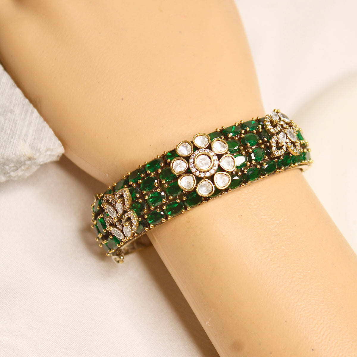 Emerald Green Kundan Mosaic Kada – product view 7