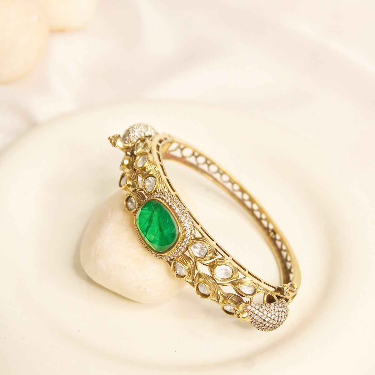 Emerald Green Polki Elephant Motif Kada – product view 2