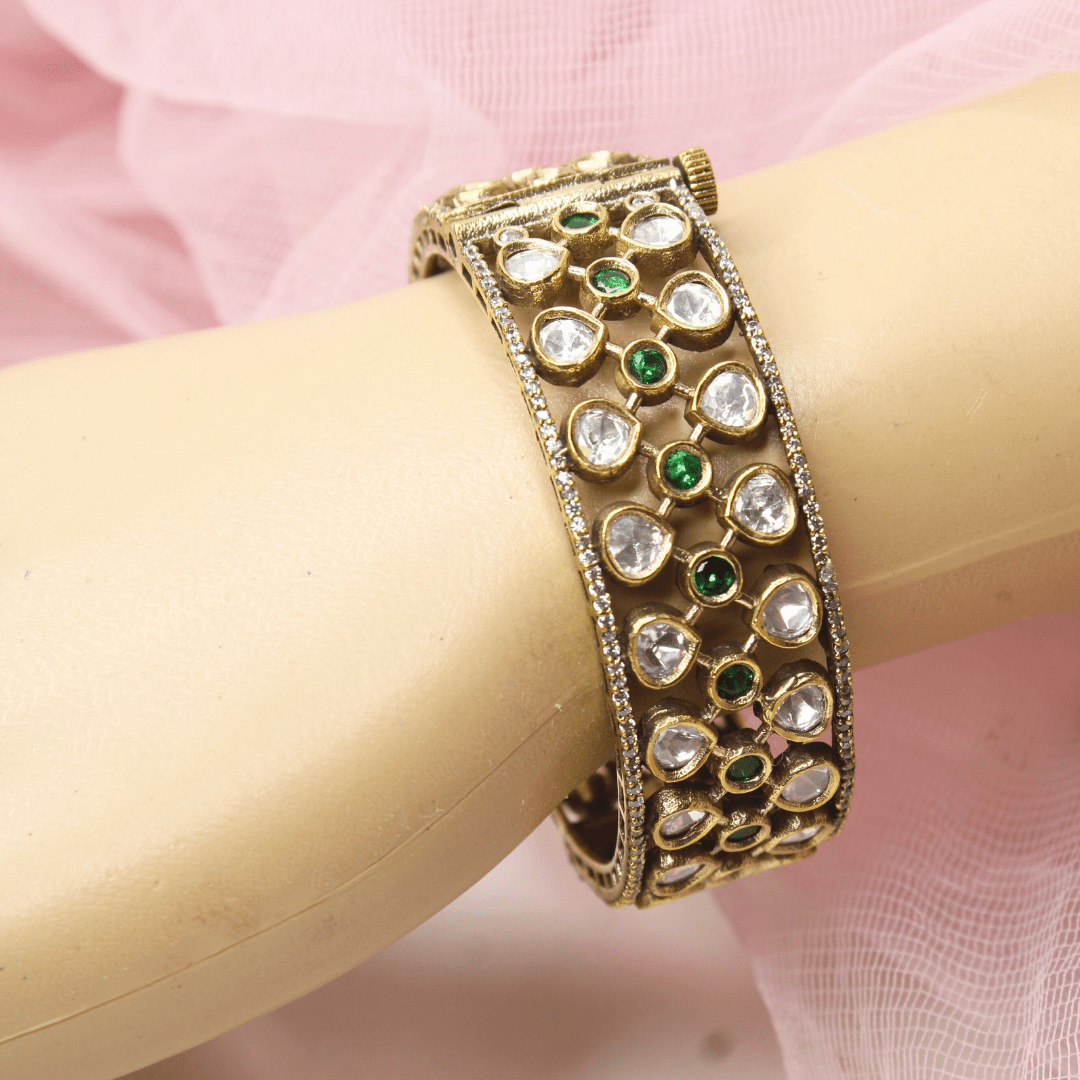 Emerald & Polki Cutwork Kada (Set of 2) – Navraee Antique Gold Cuf