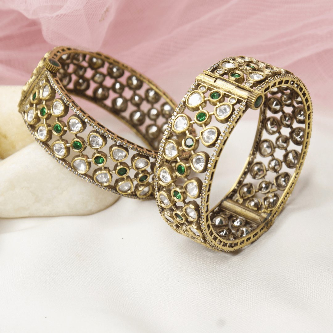 Emerald & Polki Cutwork Kada (Set of 2) – Navraee Antique Gold Cuf