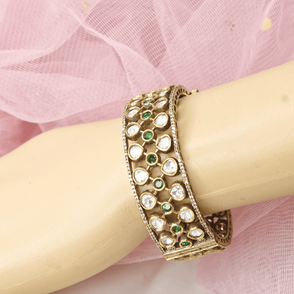 Emerald & Polki Cutwork Kada (Set of 2) – Navraee Antique Gold Cuf