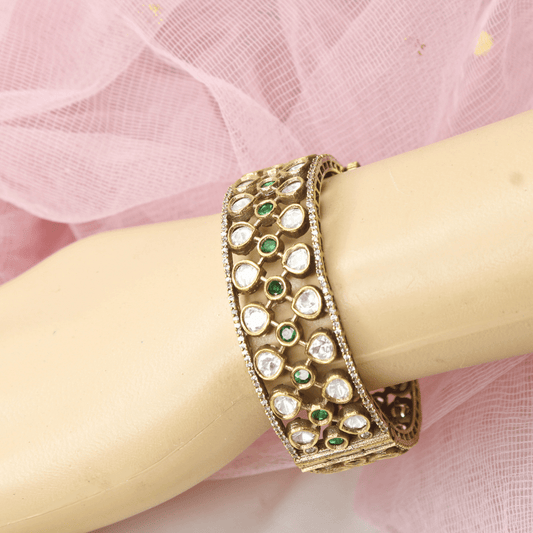 Emerald & Polki Cutwork Kada (Set of 2) – Navraee Antique Gold Cuf