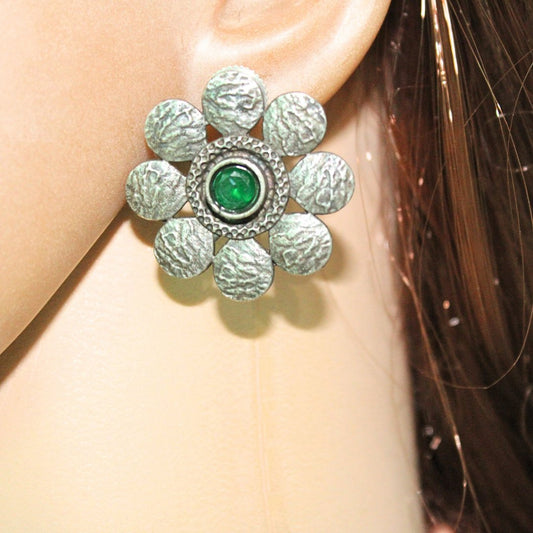 ENBOSS CRUSH FLOWER STUD - GREEN