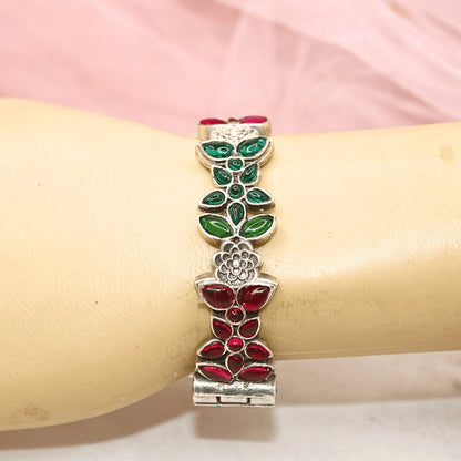 Floral Leaf Design Kada – Red-Green Stones in Tribal Silver Fini