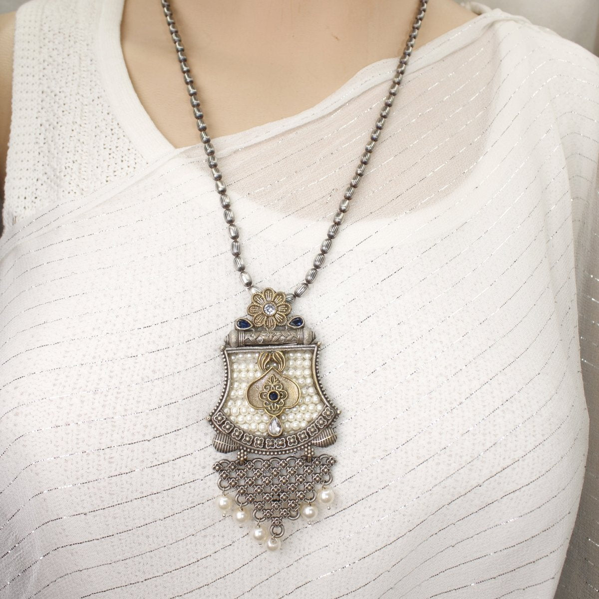 GULDASTA-DUAL-TONE PEARL JAALI ANTIQUE GOLDEN PENDANT SET-BLUE