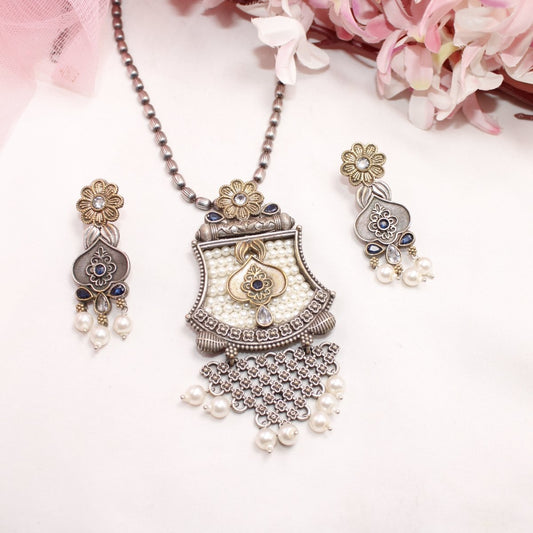 GULDASTA - DUAL - TONE PEARL JAALI ANTIQUE GOLDEN PENDANT SET - BLUE