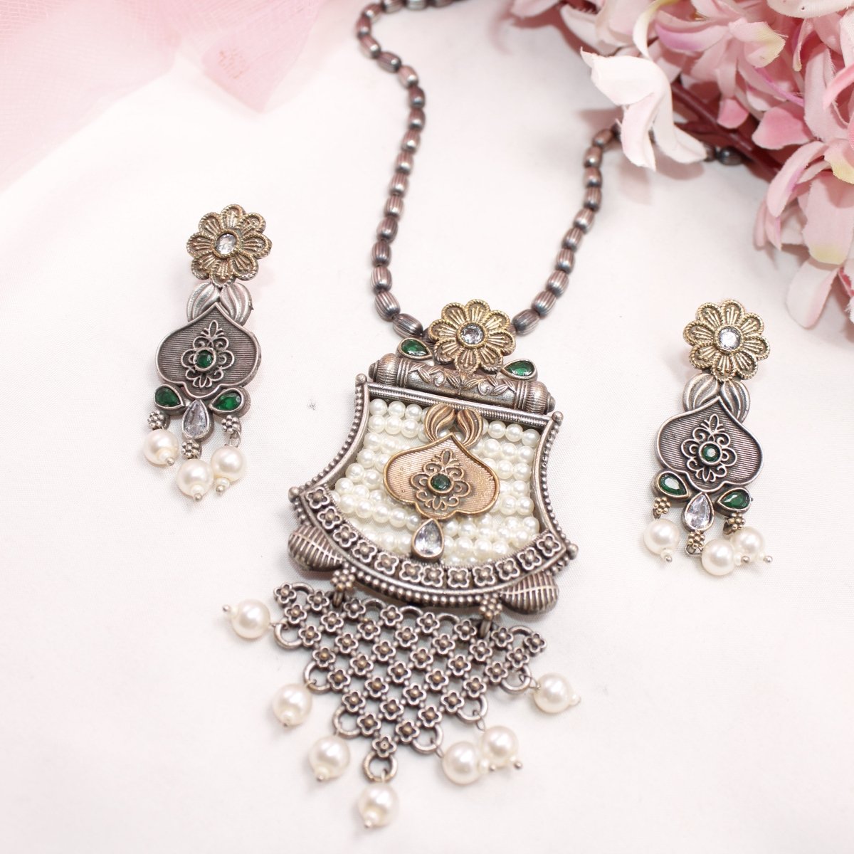 GULDASTA - DUAL - TONE PEARL JAALI ANTIQUE GOLDEN PENDANT SET - GREEN