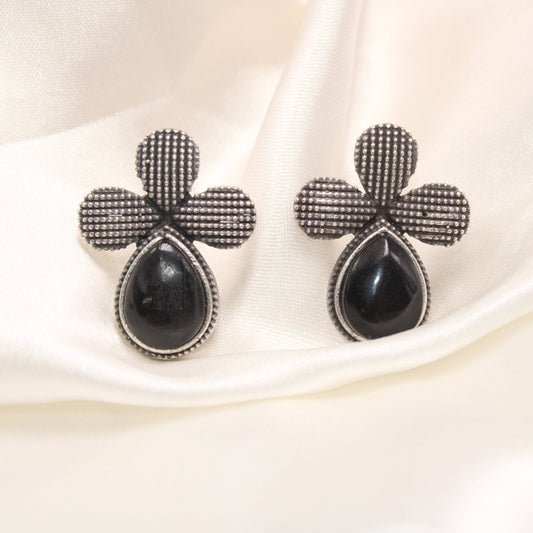 HALF FLOWER & DROP PATTERN STUD WITH STONE-BLACK