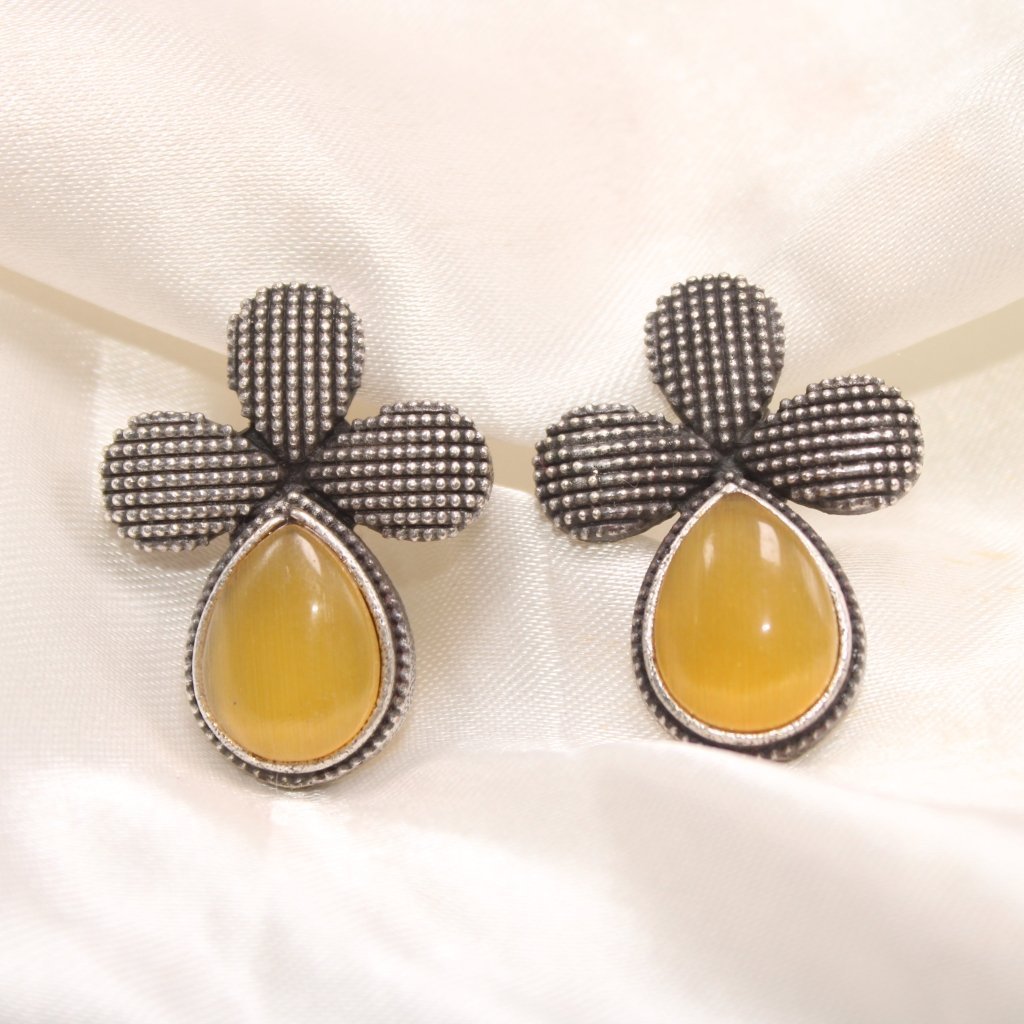 HALF FLOWER & DROP PATTERN STUD WITH STONE-YELLOW