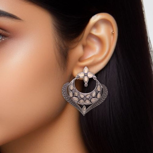 HEART & MOON PATTERN EARRINGS-BEIGE